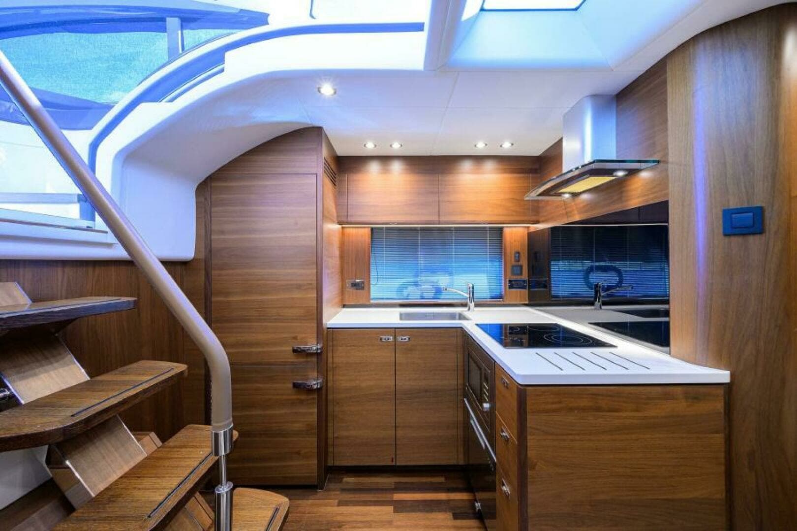 2022 Princess V50 Open - Image 3