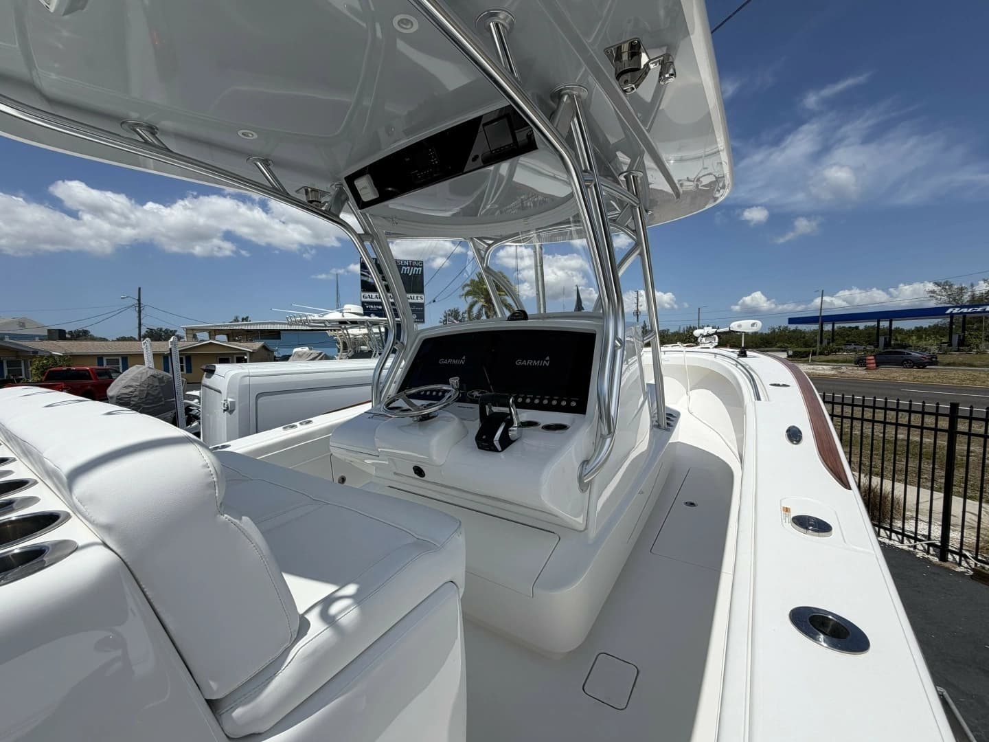 2023 Valhalla Boatworks V33 - Image 6