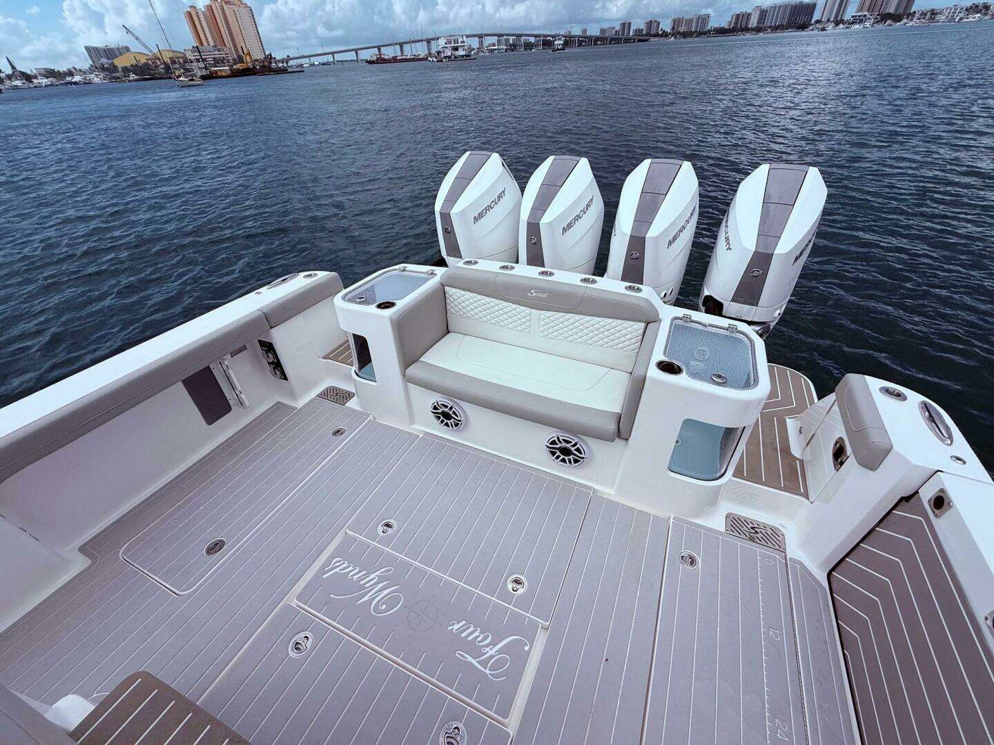 2006 Carver 43 Motor Yacht - Image 92