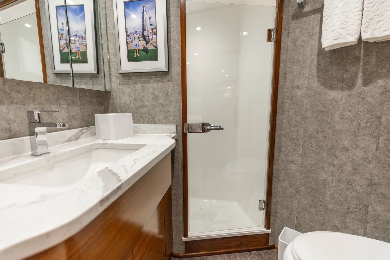 2023 Viking 72 Convertible - Image 40