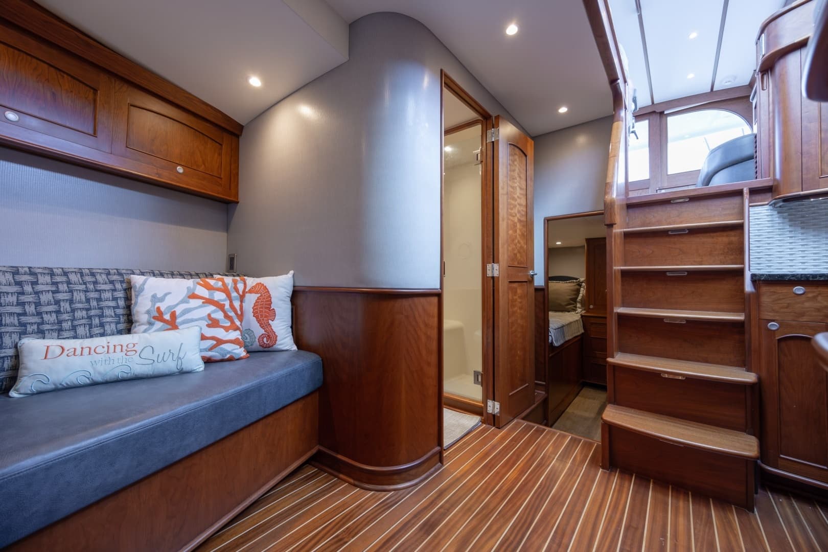 2015 Jarrett Bay Hardtop Express - Image 57