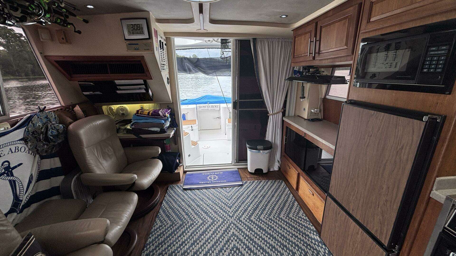 1998 Mainship 350 - Image 14