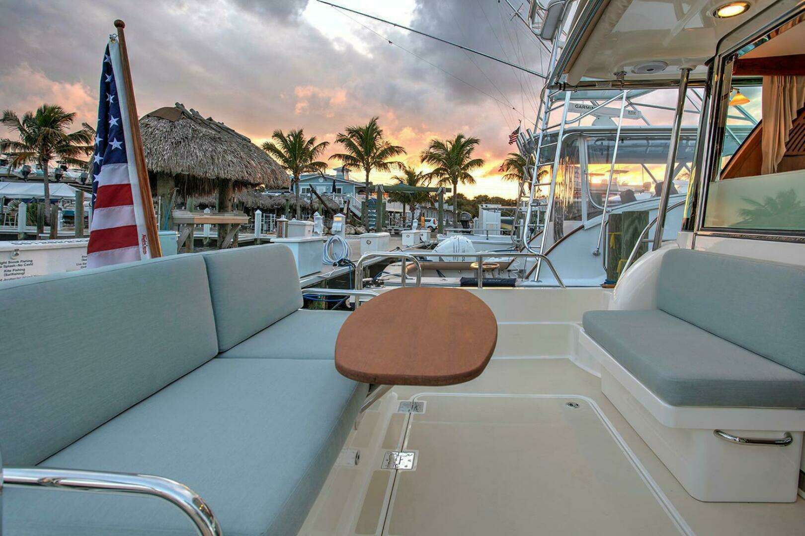 2026 Sabre 38 Salon Express - Image 5