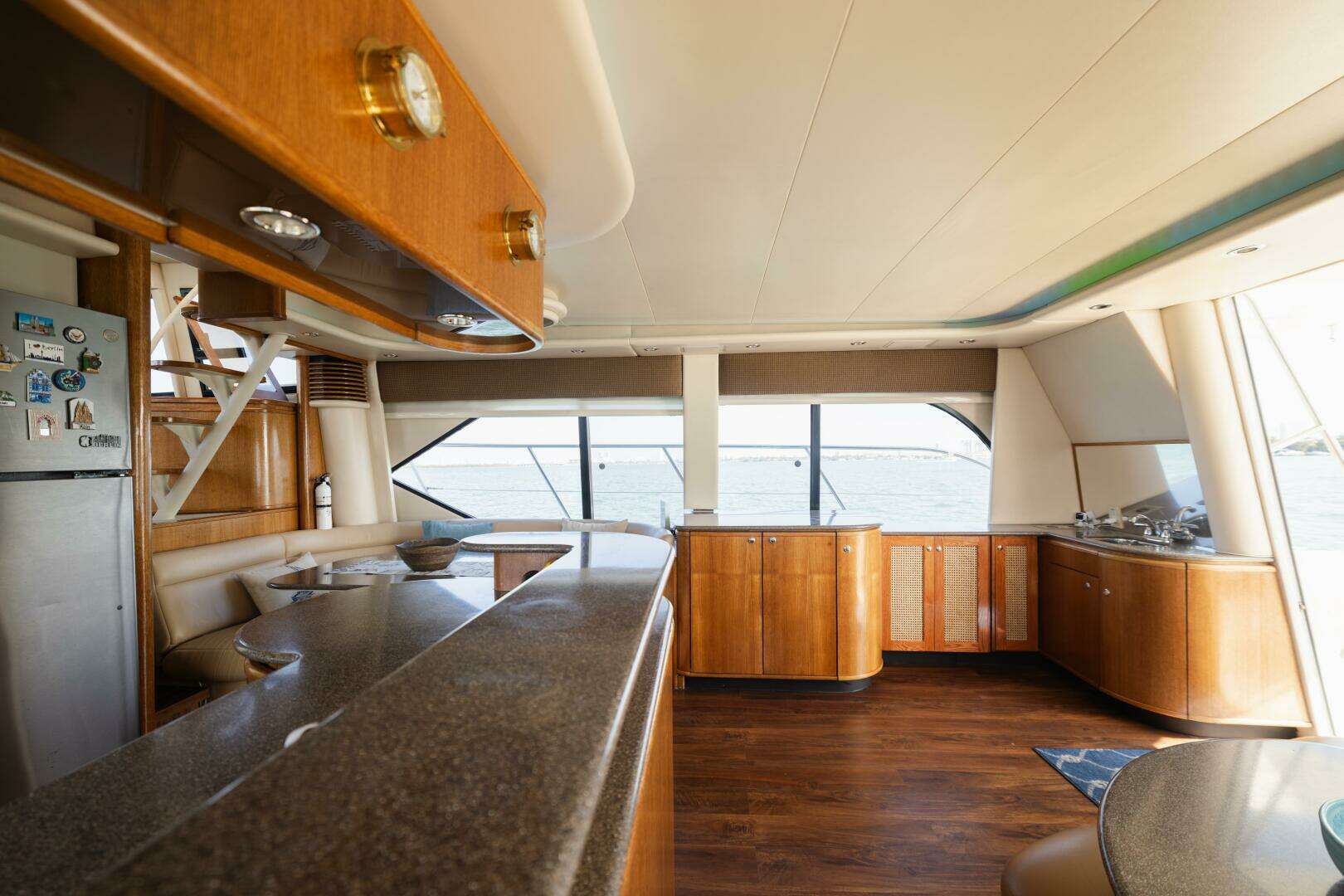 1999 Bayliner 5788 - Image 12
