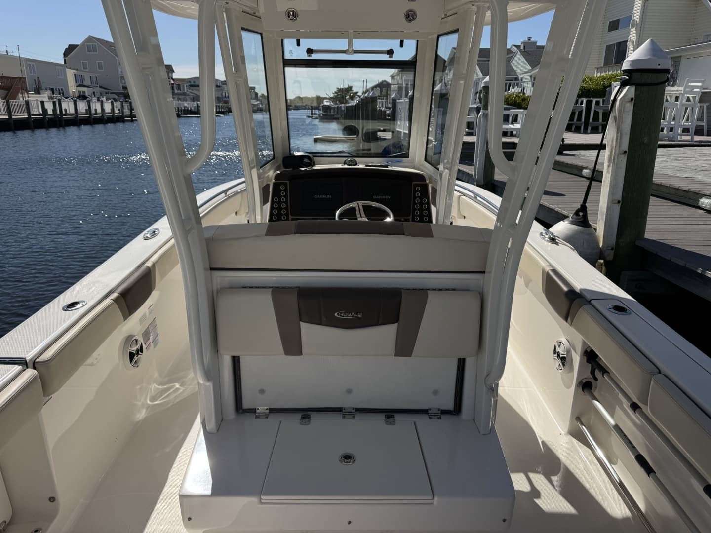 2020 Robalo R272 Center Console - Image 18
