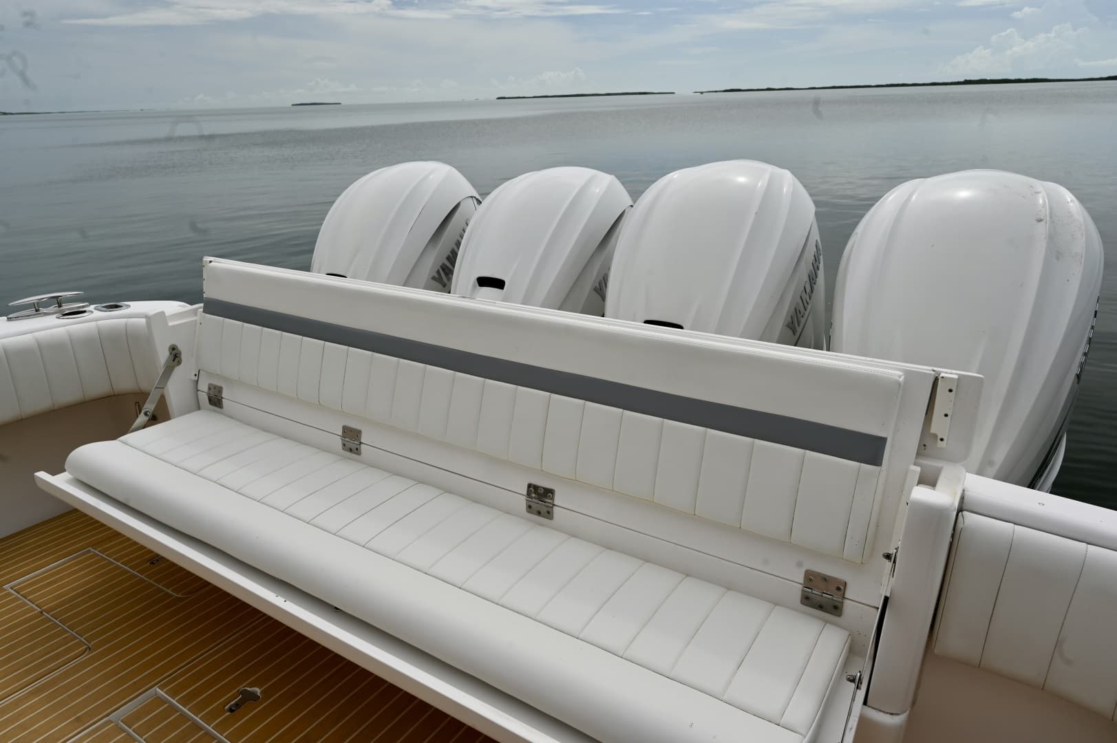 2019 Intrepid 475 Sport Yacht - Image 6