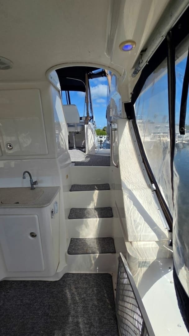 2001 Silverton 453 Motor Yacht - Image 17