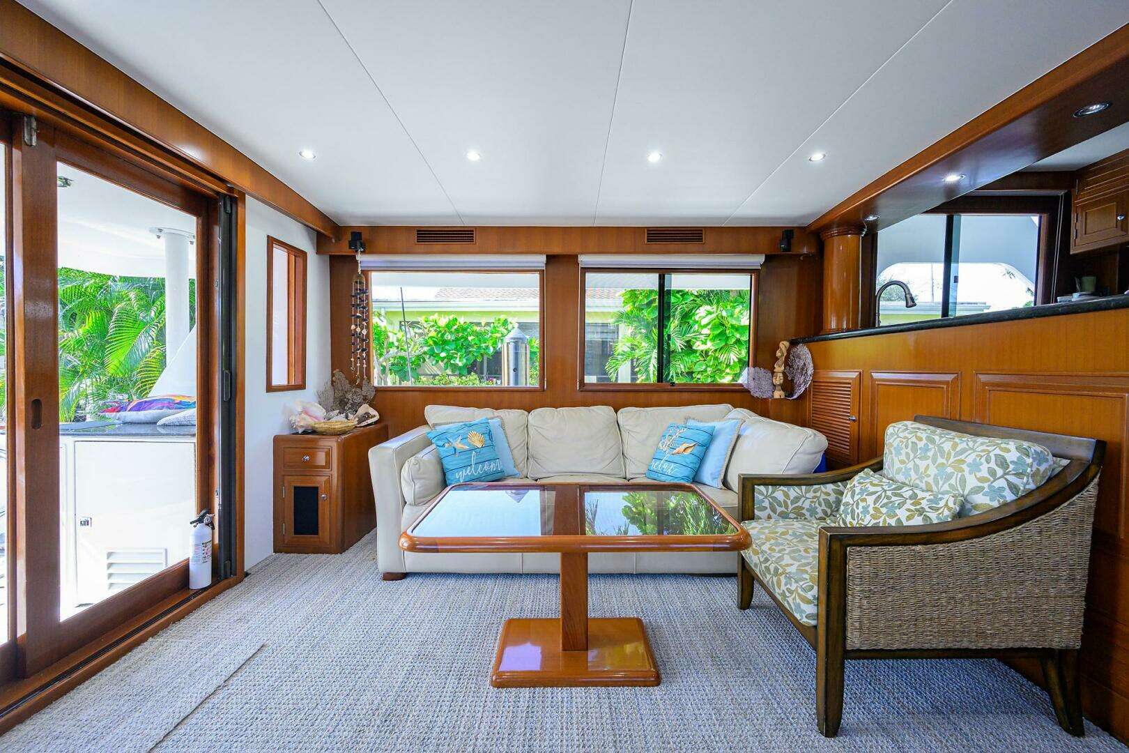 2001 Ocean Alexander 602 MKI - Image 3