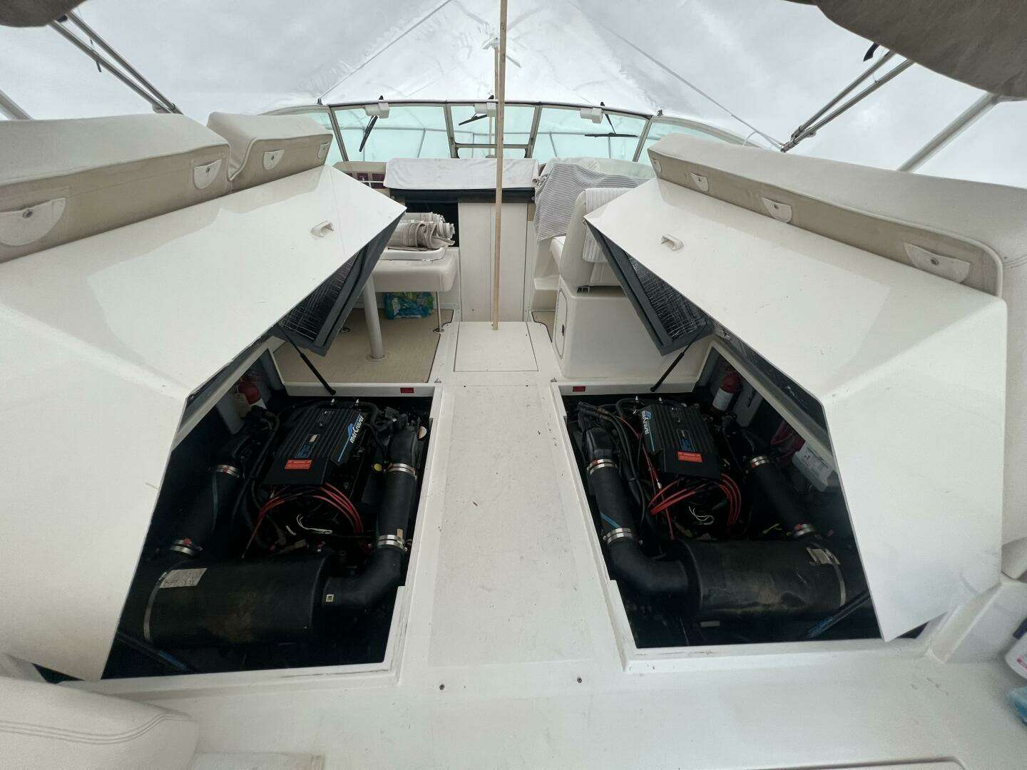 1993 Sea Ray 310 Amberjack - Image 16