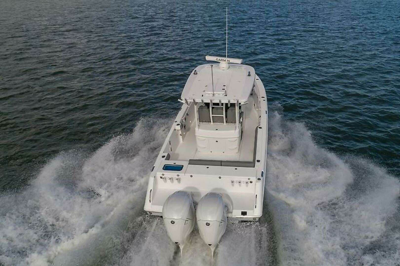 2023 Everglades 335CC - Image 9