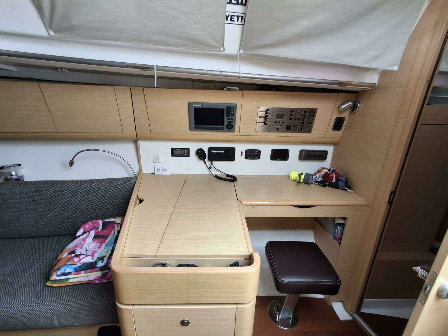 2010 Beneteau First 40 - Image 16