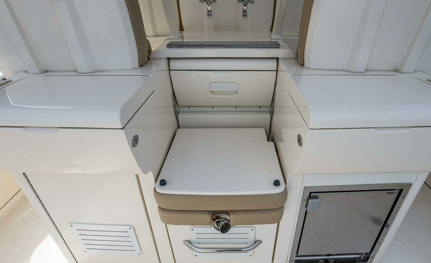 2019 Scout 420 LXF - Image 16