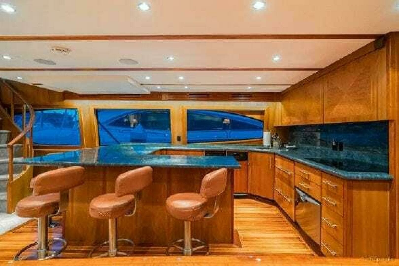 2008 Hatteras 77 Enclosed Bridge - Image 11