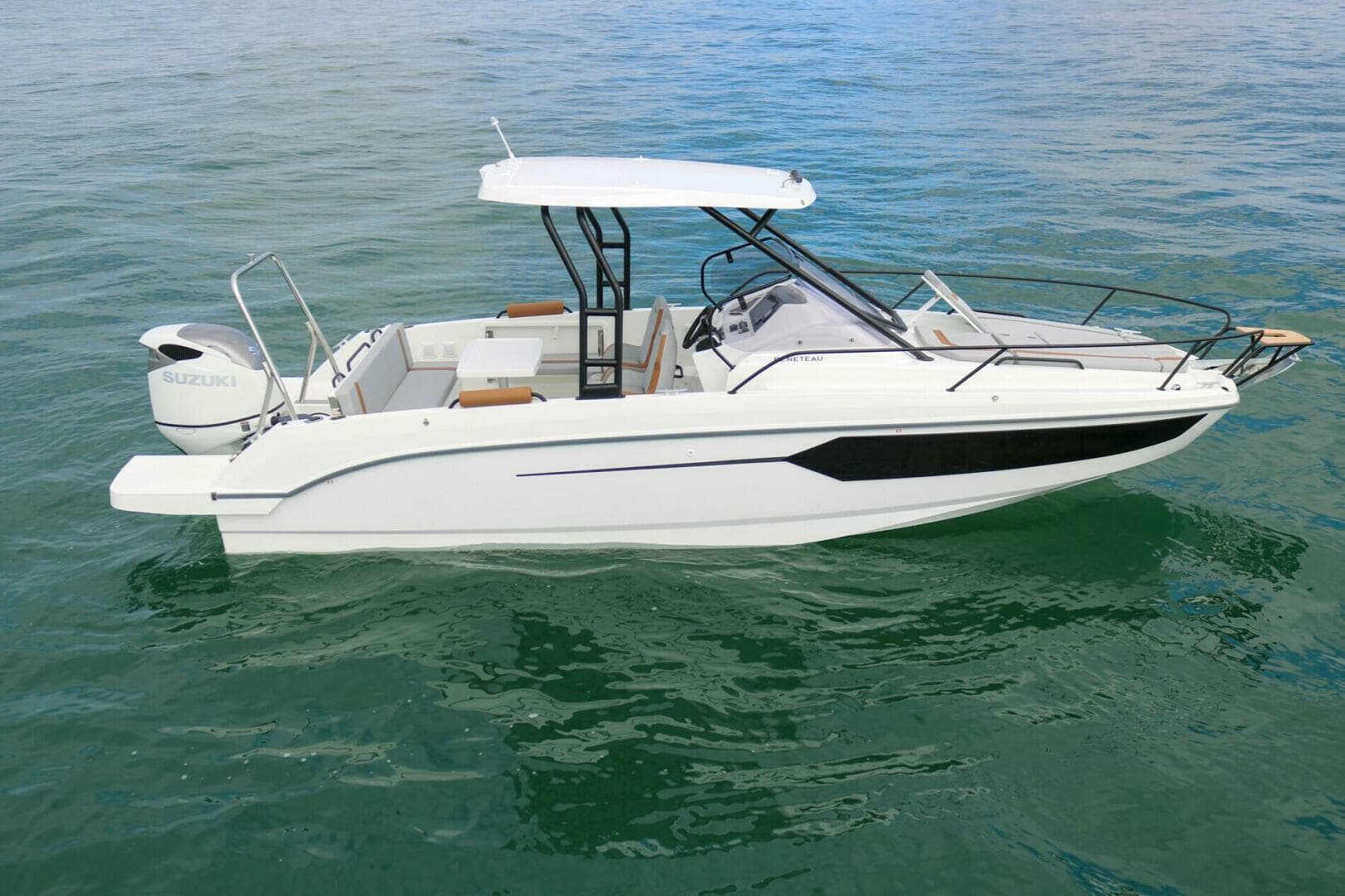 2023 Beneteau Flyer 8 Sundeck - Image 6