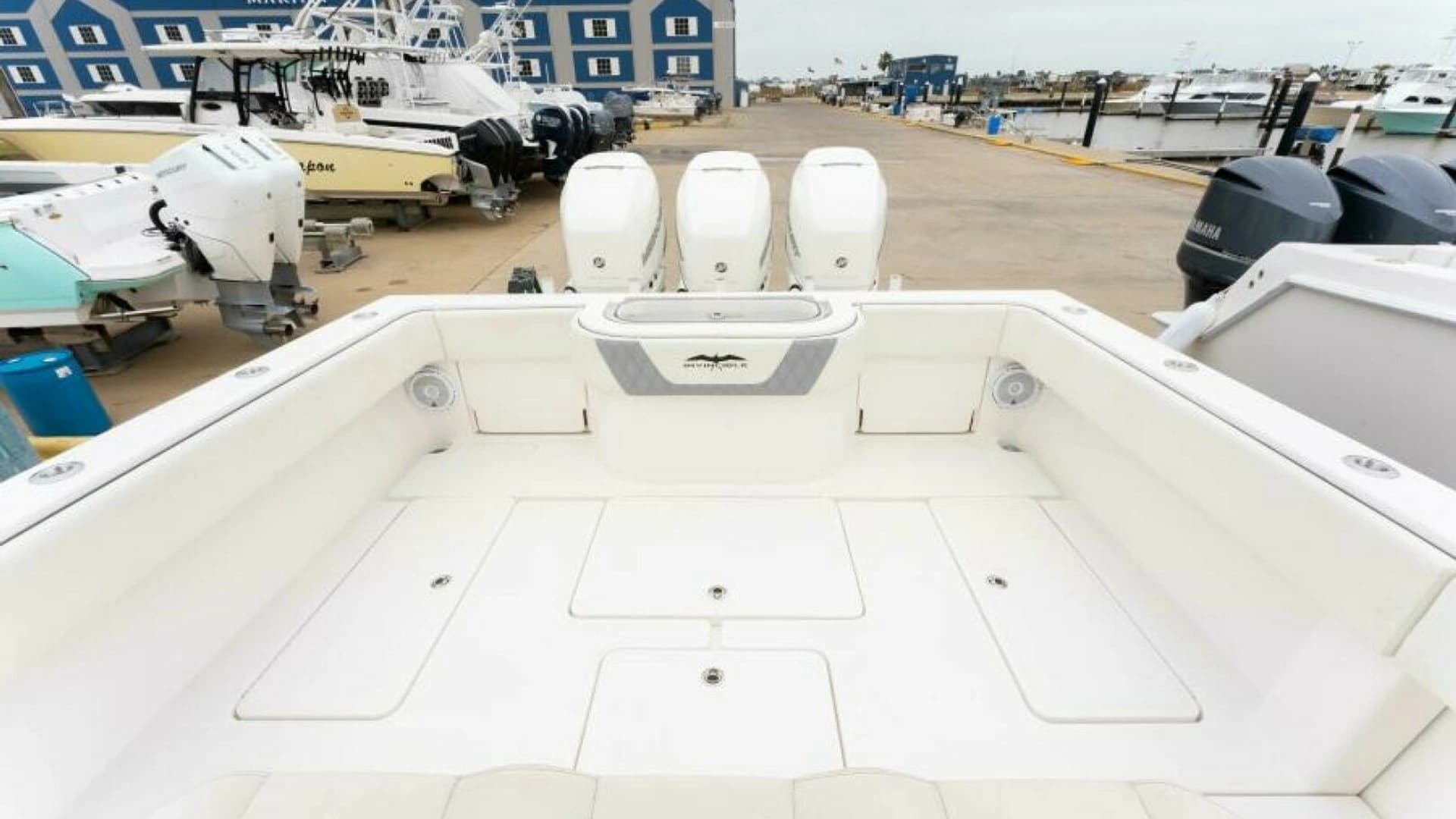 2019 Invincible 39 Open - Image 13