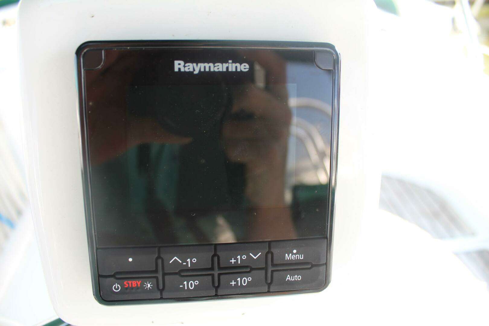 2001 Beneteau 411 - Image 16
