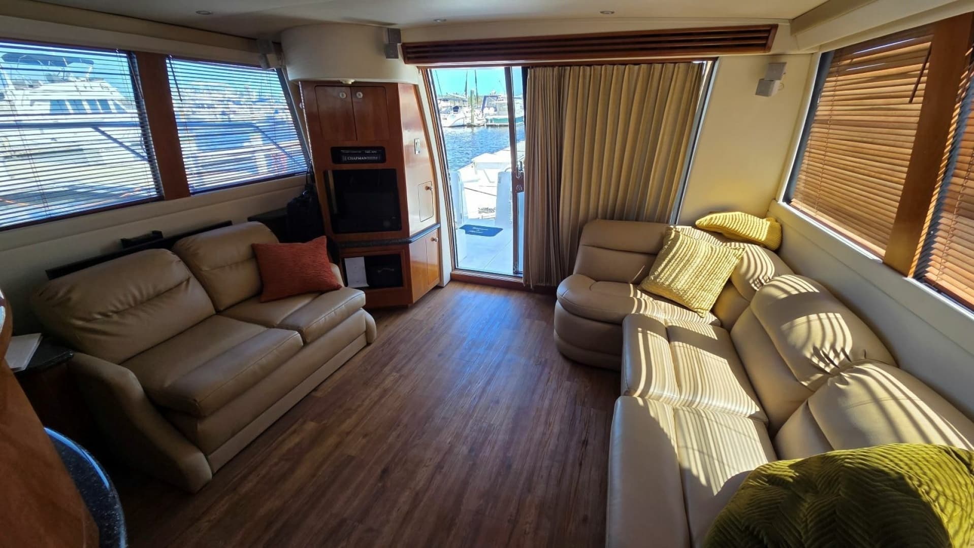 2000 Carver 450 Voyager Pilothouse - Image 10