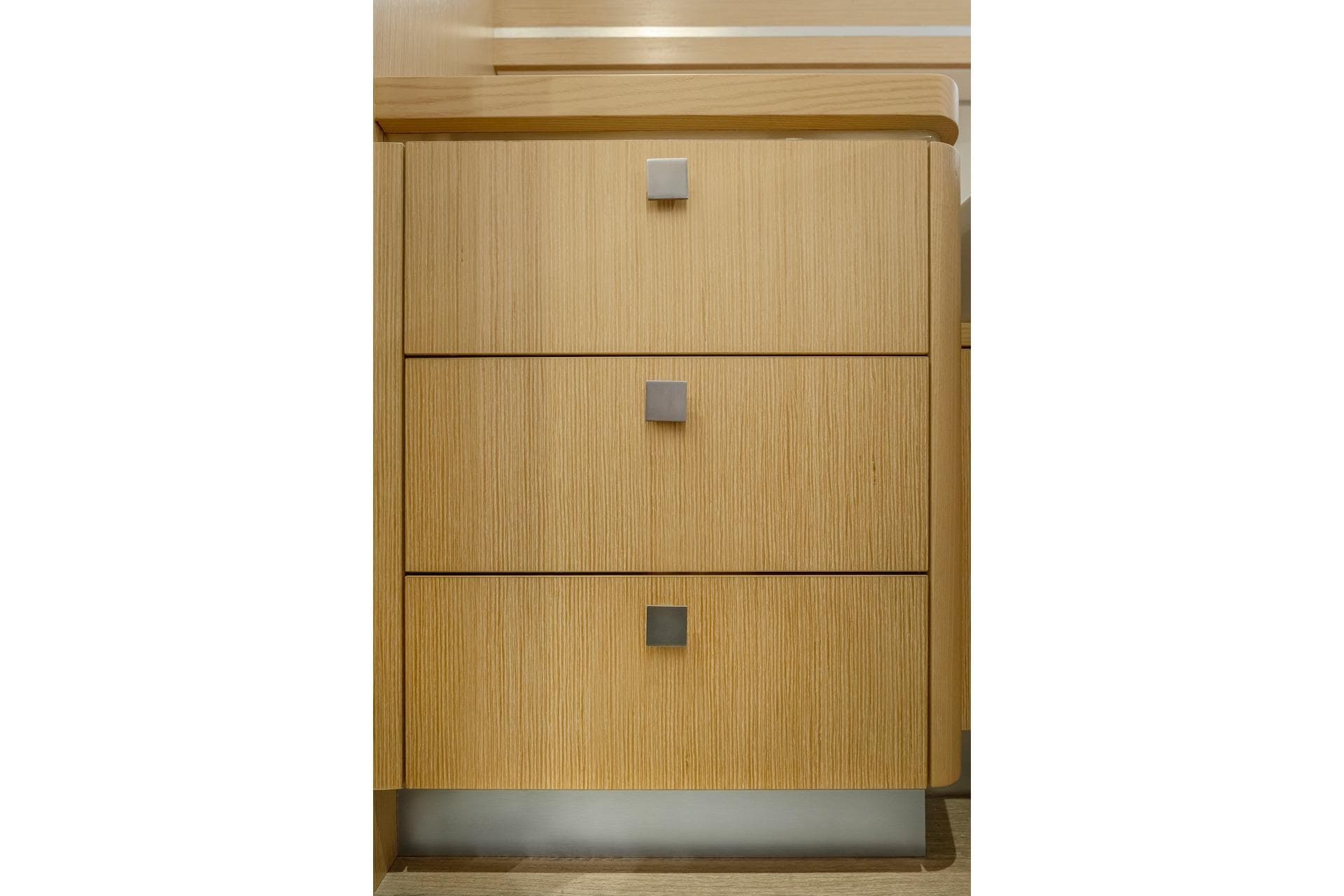 Wooden drawers with modern handles, Privilege Signature 510, 2025.