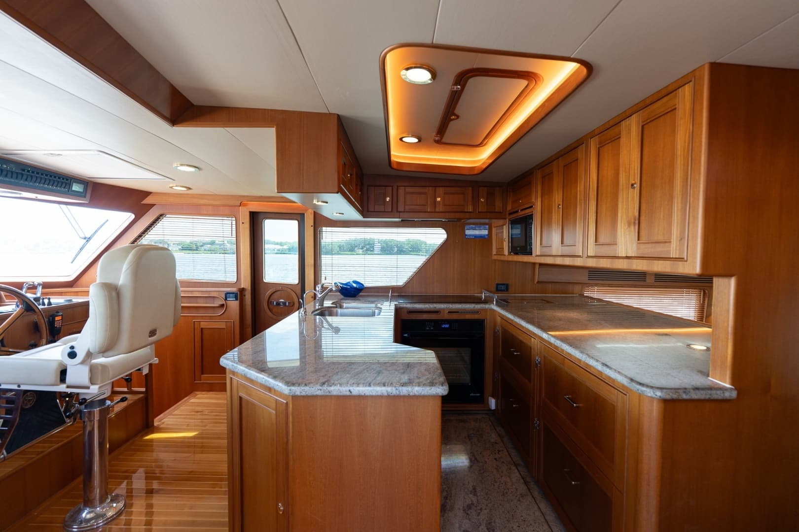 2016 Marlow Explorer 58E - Image 19