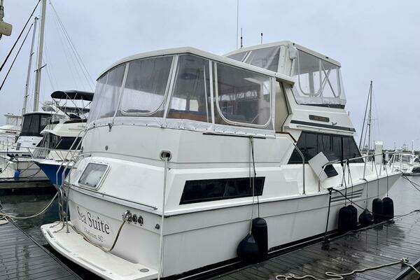 1989 Viking 44 Motor Yacht - Image 1