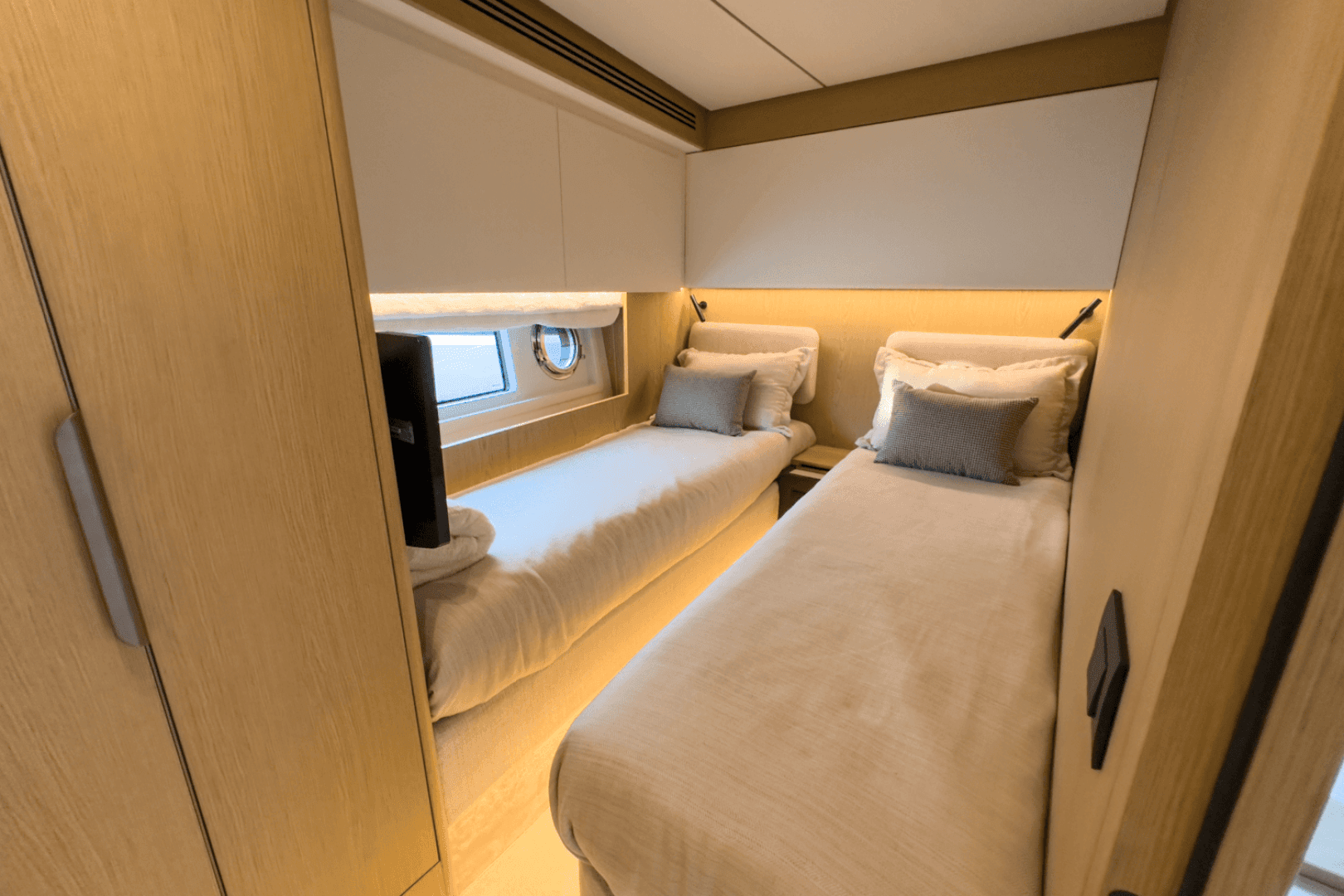 2026 Azimut Fly 62 - Image 34