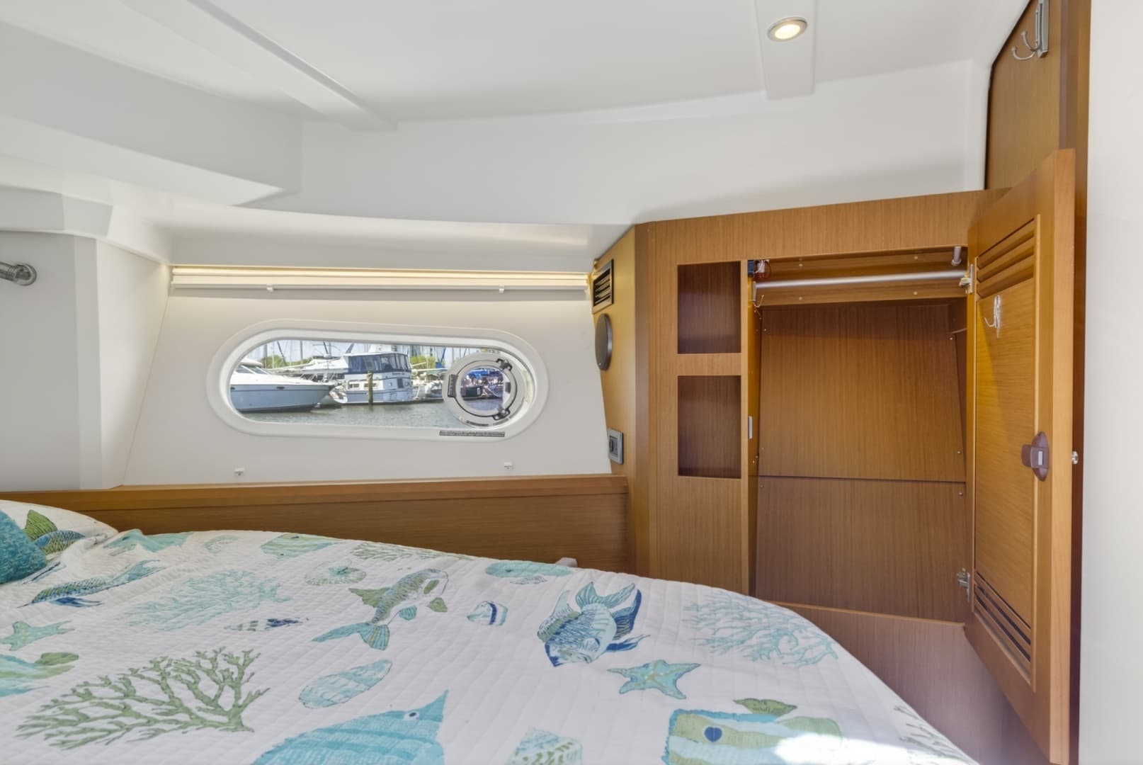 2022 Beneteau Swift Trawler 41 Fly - Image 63