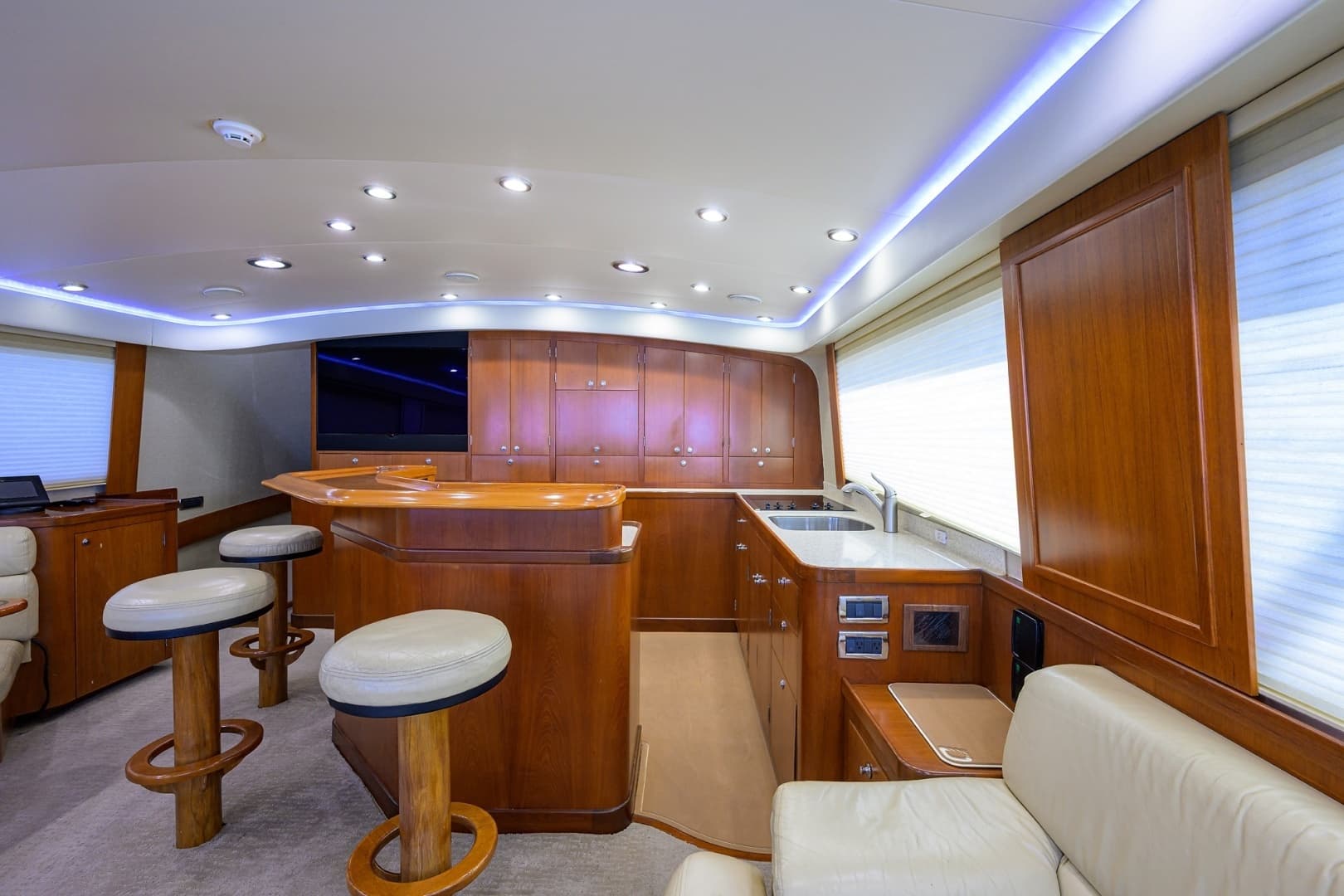2003 American Custom Yachts — - Image 25