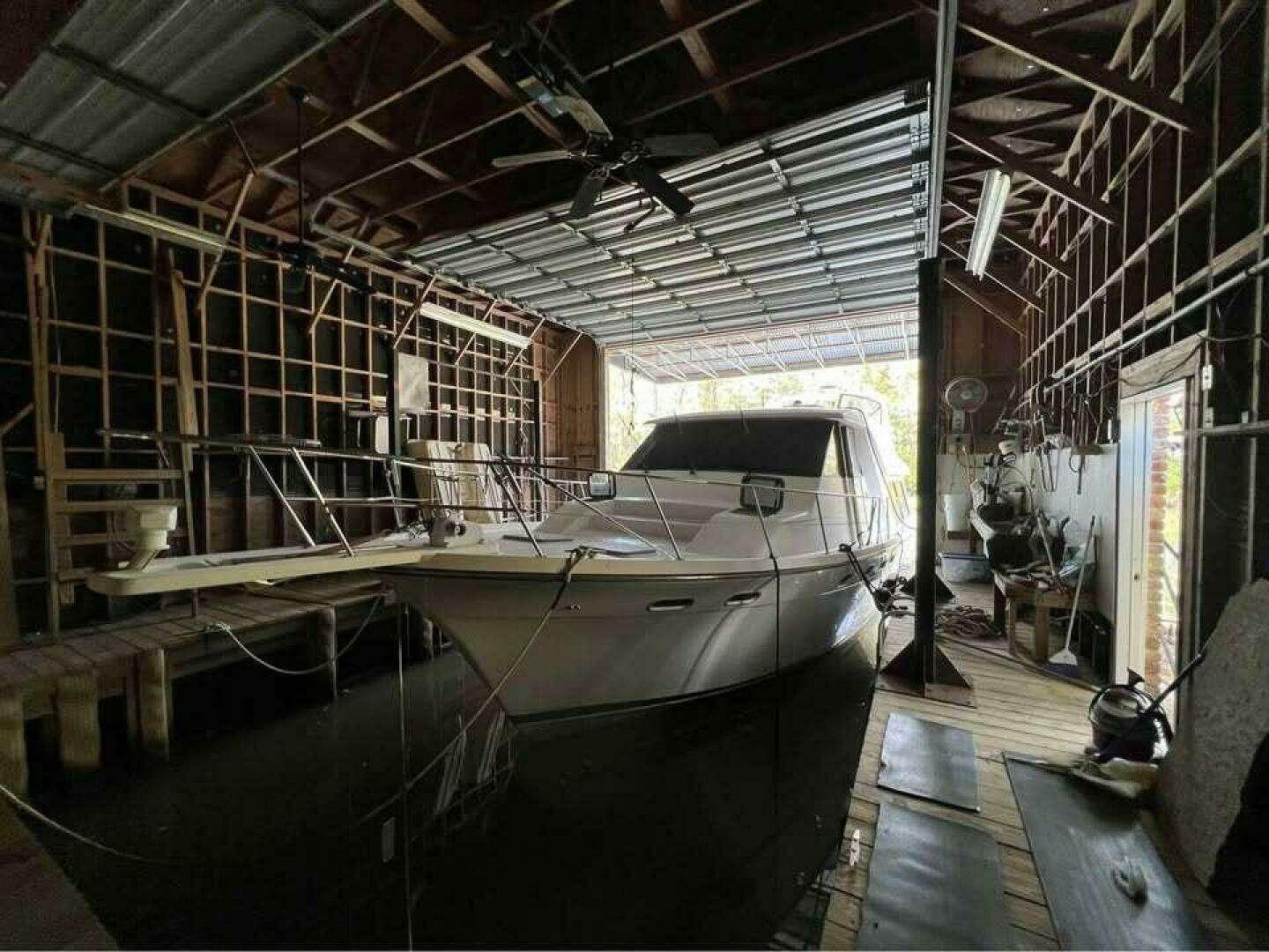 2000 Bayliner 4788 - Image 3