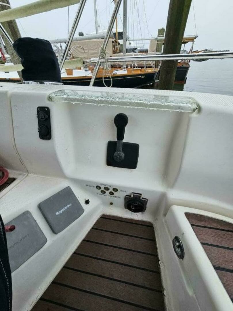 1990 Beneteau First 41 S5 - Image 14