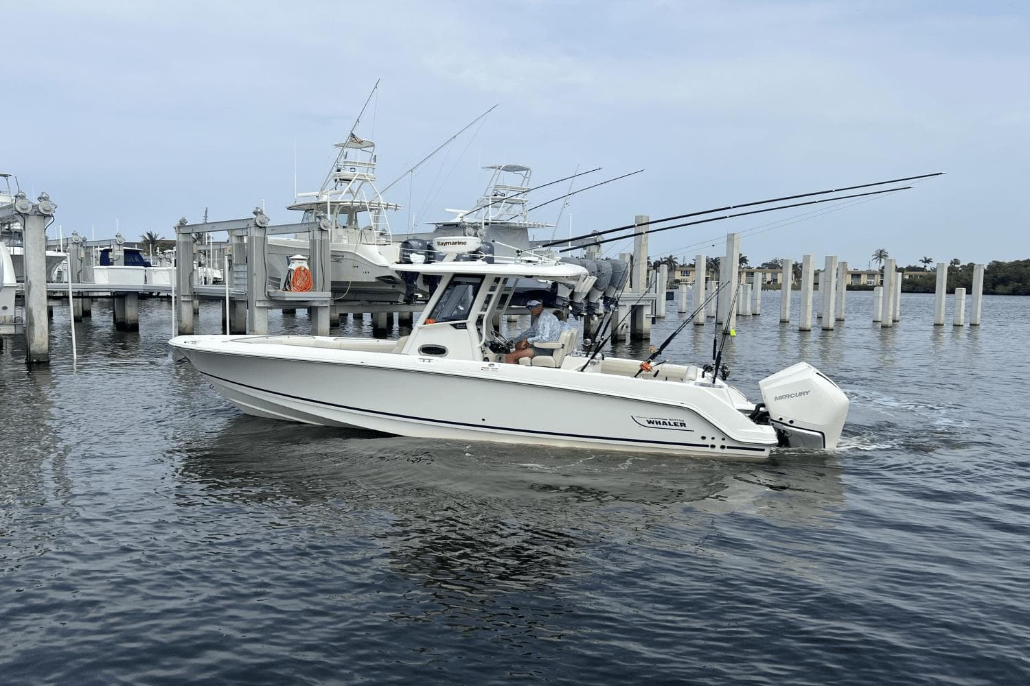 2019 Boston Whaler 280 Outrage - 4