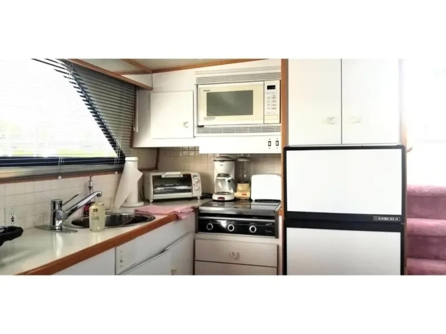 1989 Chris-Craft Catalina 381 - Image 15