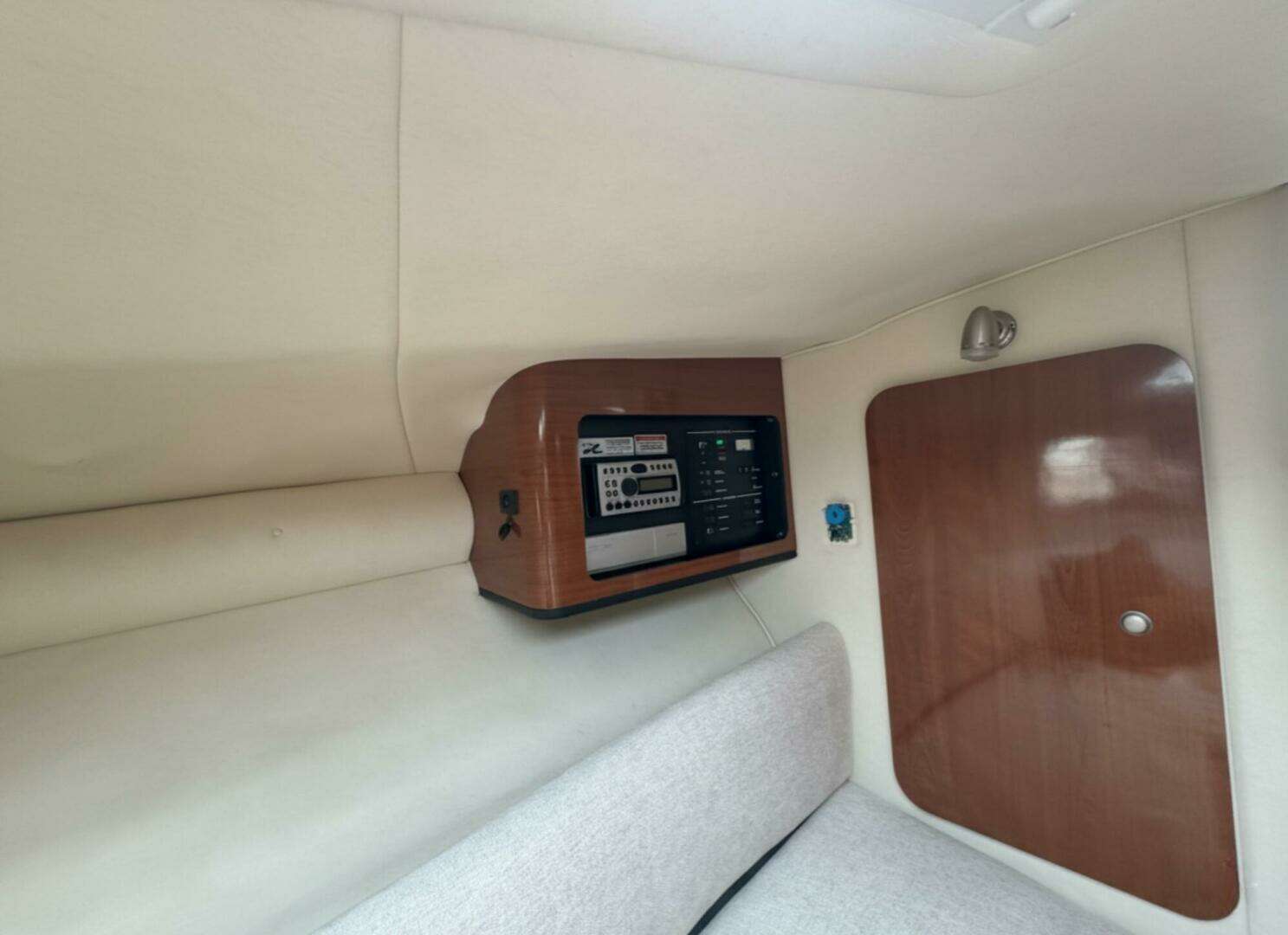 2007 Sea Ray 29SLX with cuddy cabin - Image 24
