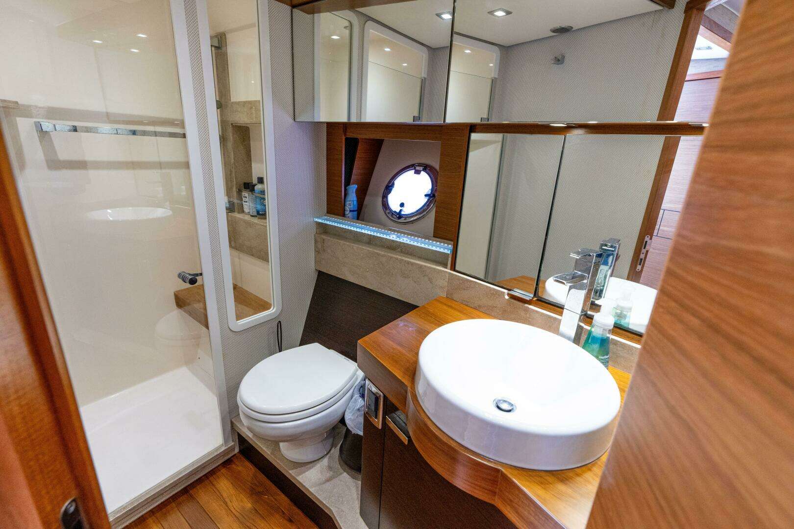 2015 Tiara Yachts 44 Coupe - Image 20