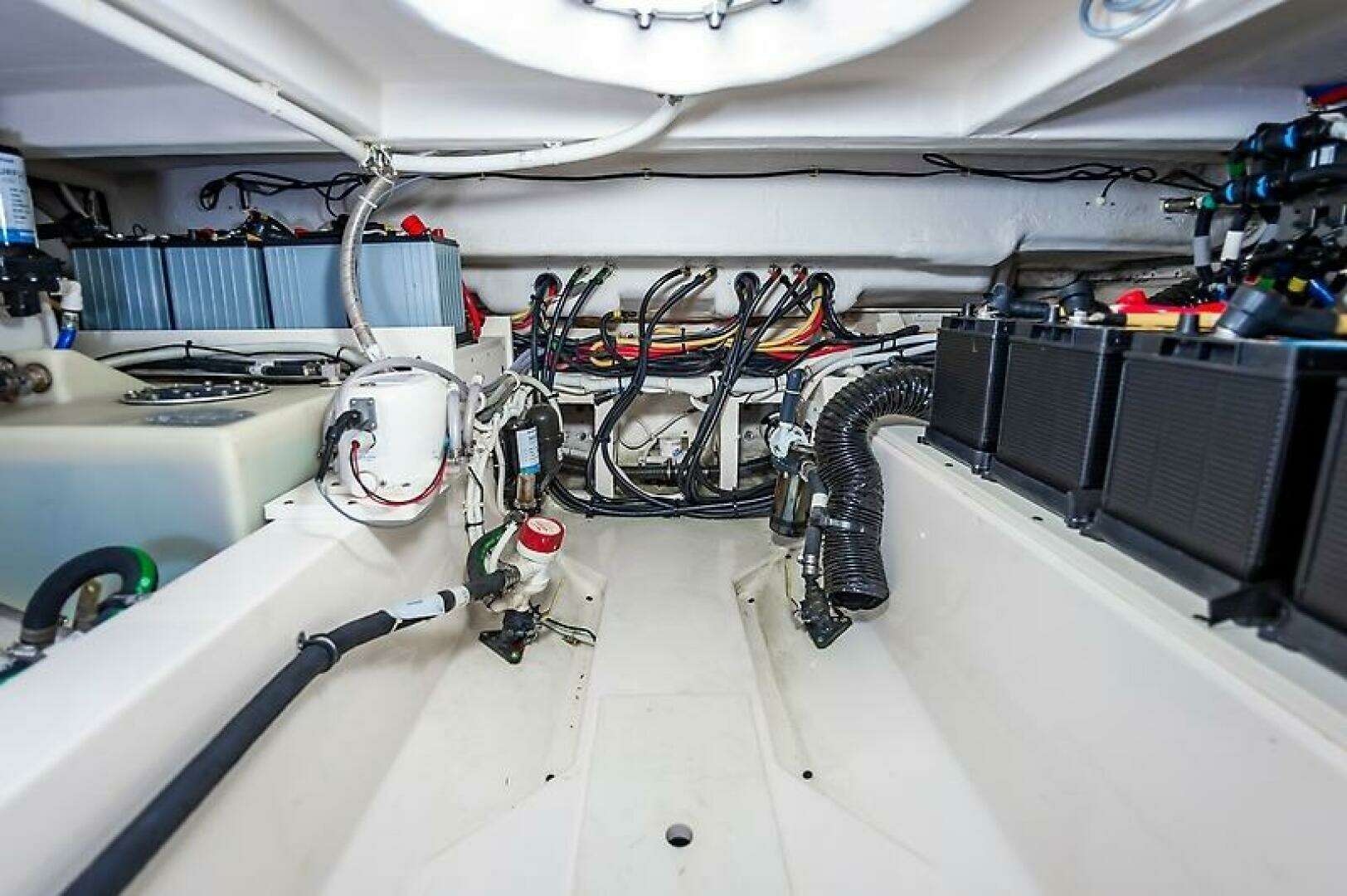2023 Tiara Yachts 38 LS - Image 43