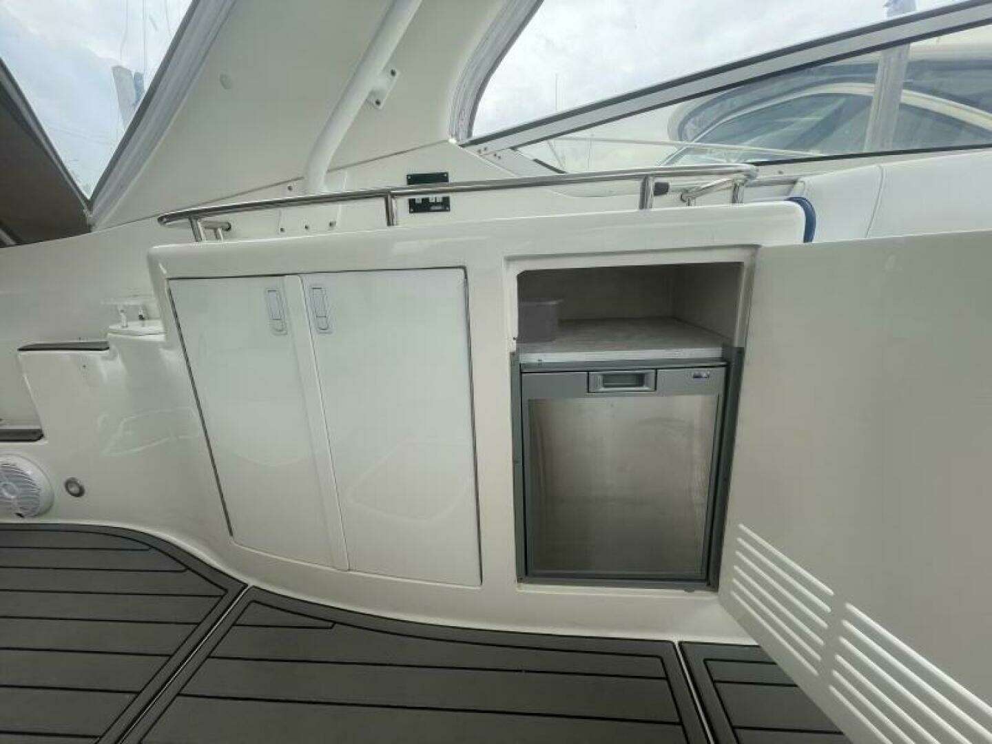 2006 Fountain 48 Express Cruiser - Image 7