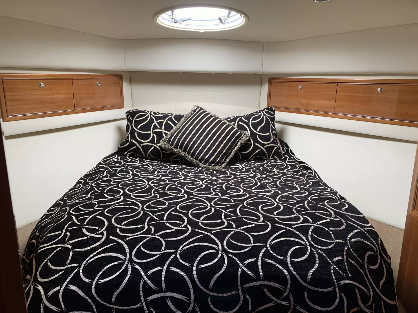 2008 Riviera 42 Flybridge - Image 13