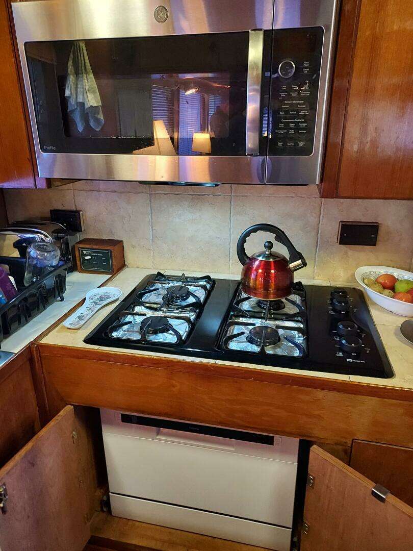 1982 DeFever 52 Offshore Cruiser - Image 37
