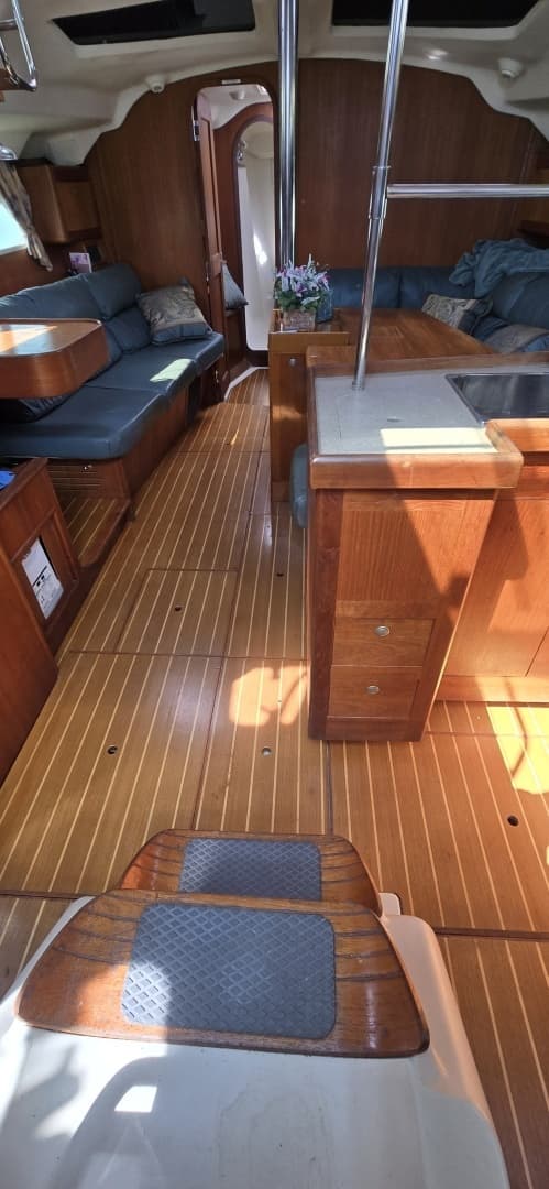 1998 Hunter 410 - Image 26