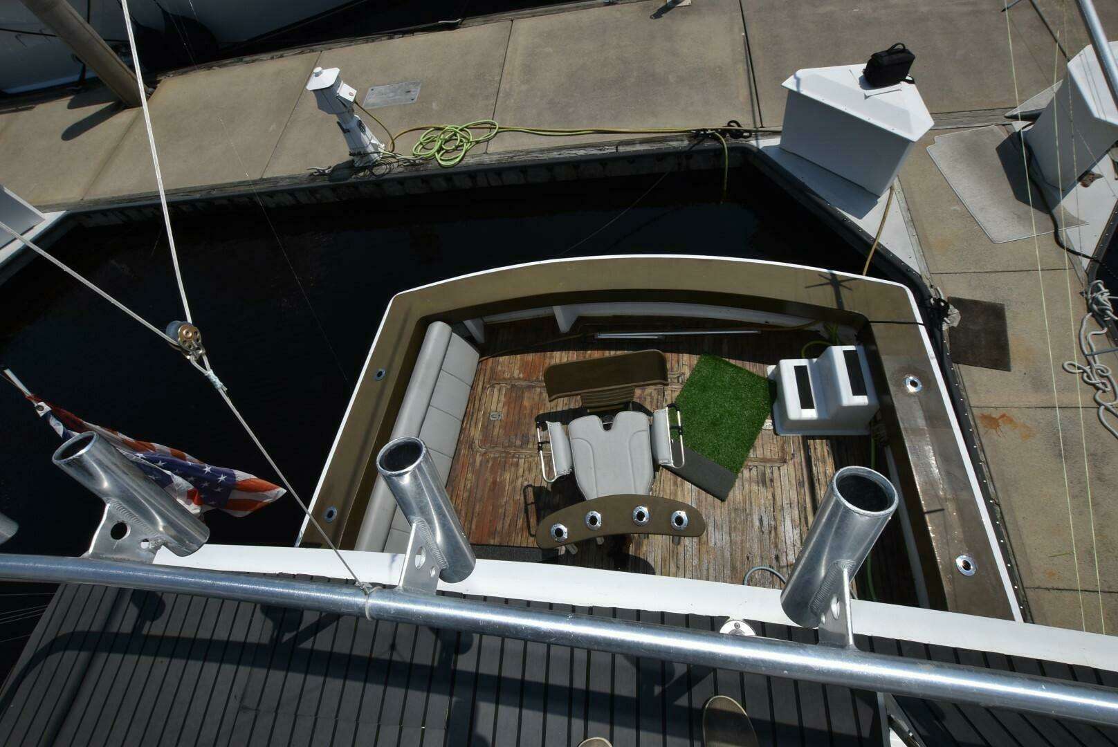 1997 Viking 50 Convertible - Image 10
