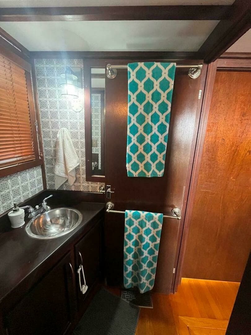 1987 Custom Pilothouse - Image 19