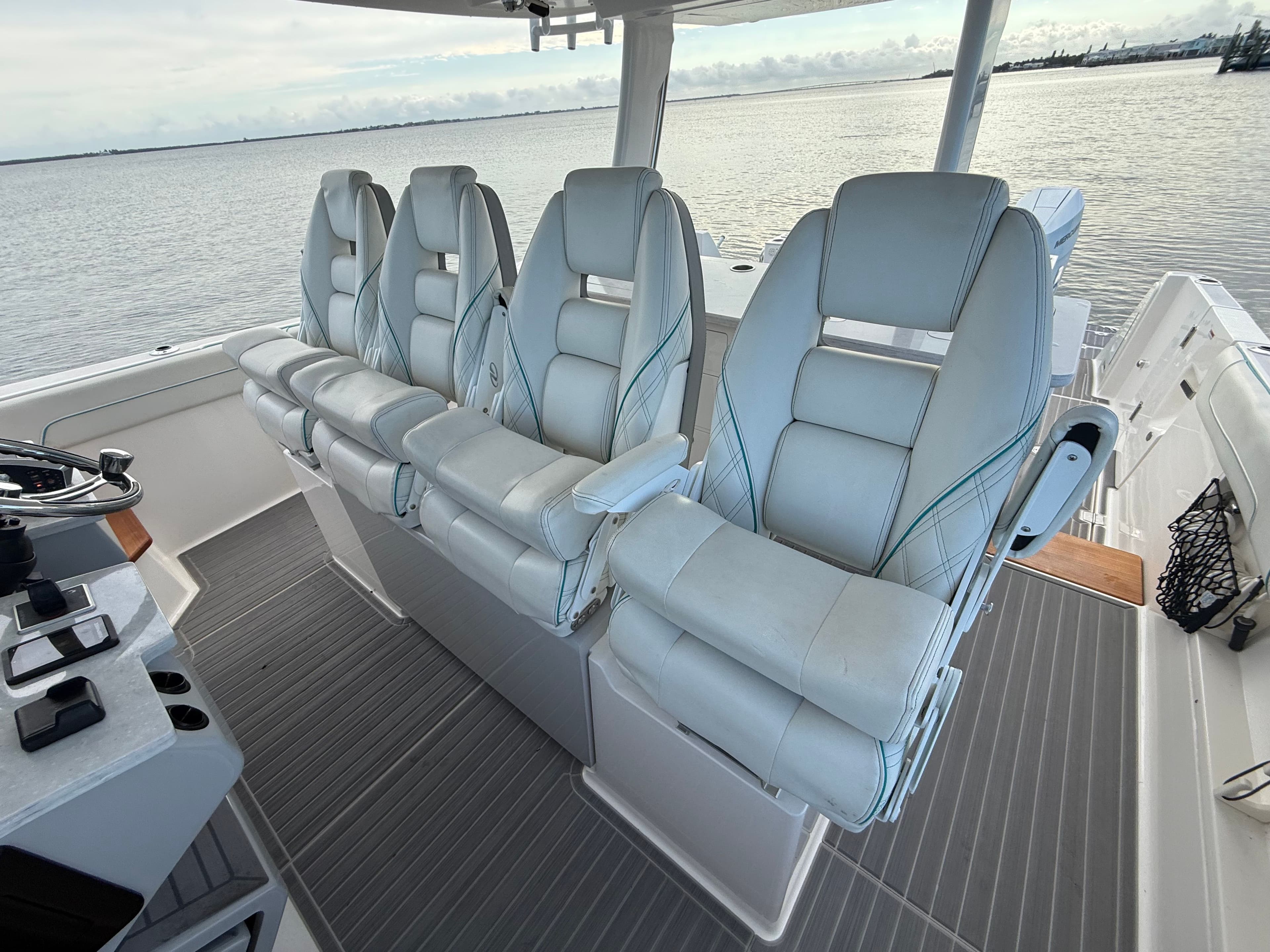 2024 REGAL 38 SAV - Image 21