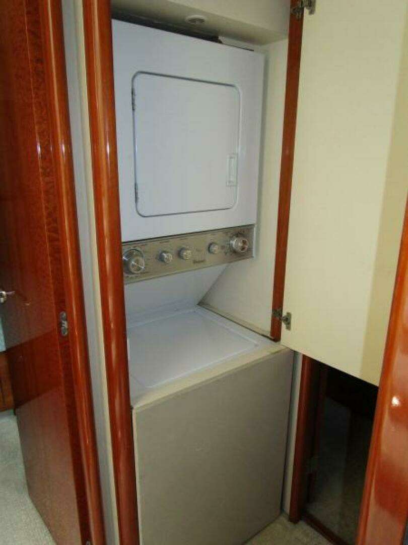 2002 Cheoy Lee Sport Motor Yacht - Image 21