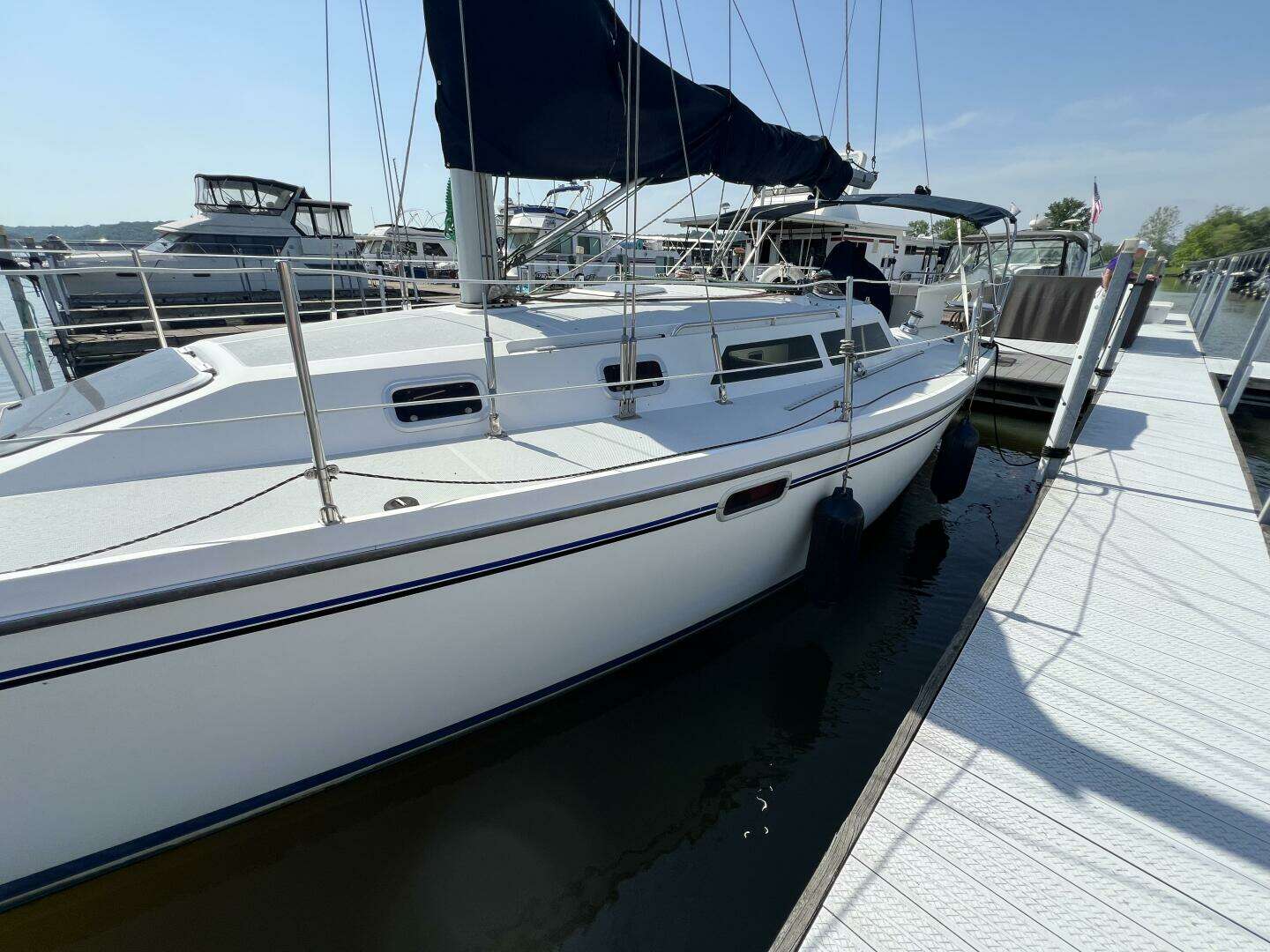 1994 Catalina 320 - Image 3