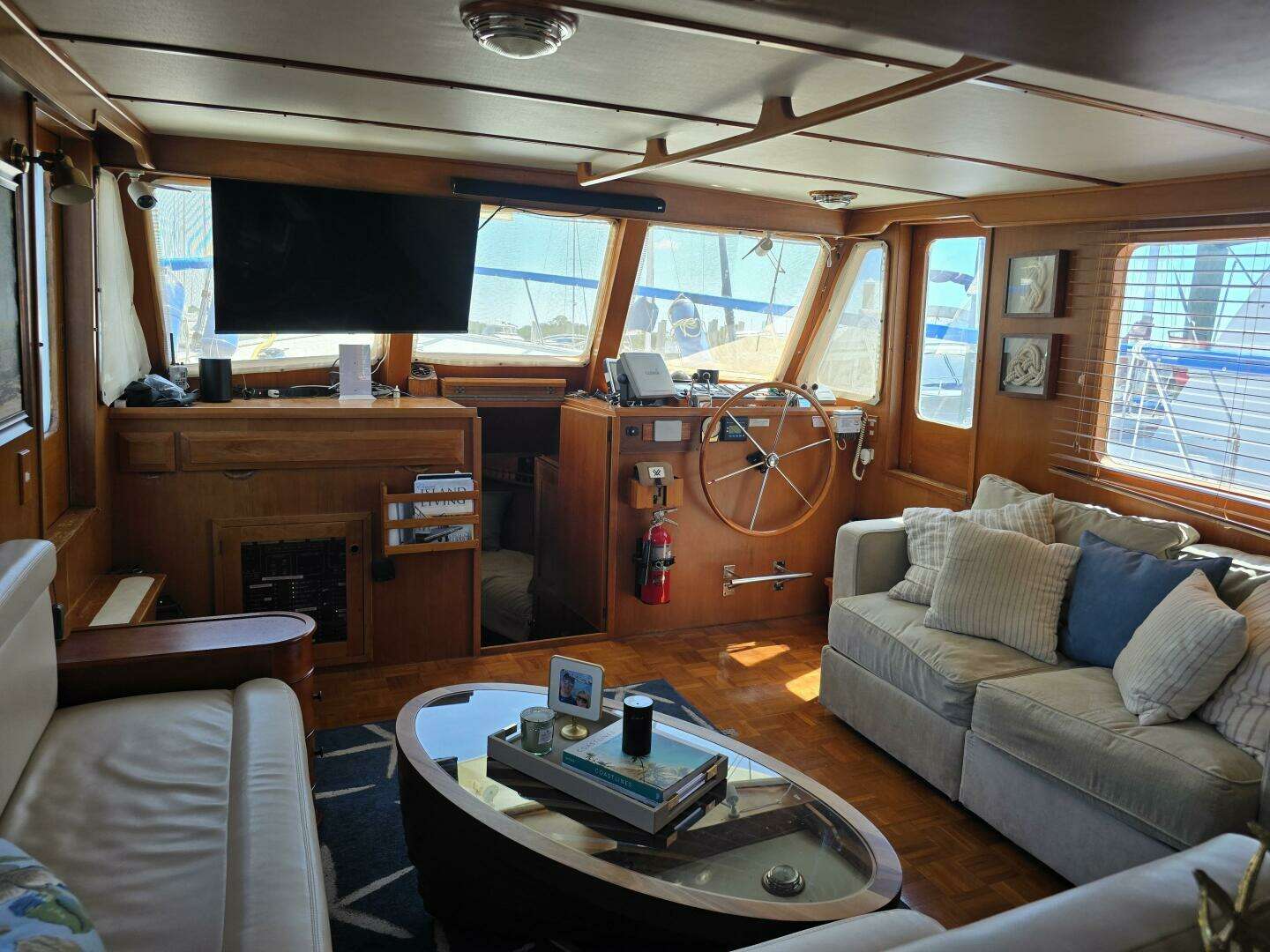 1989 DeFever Offshore Cruiser - Image 41