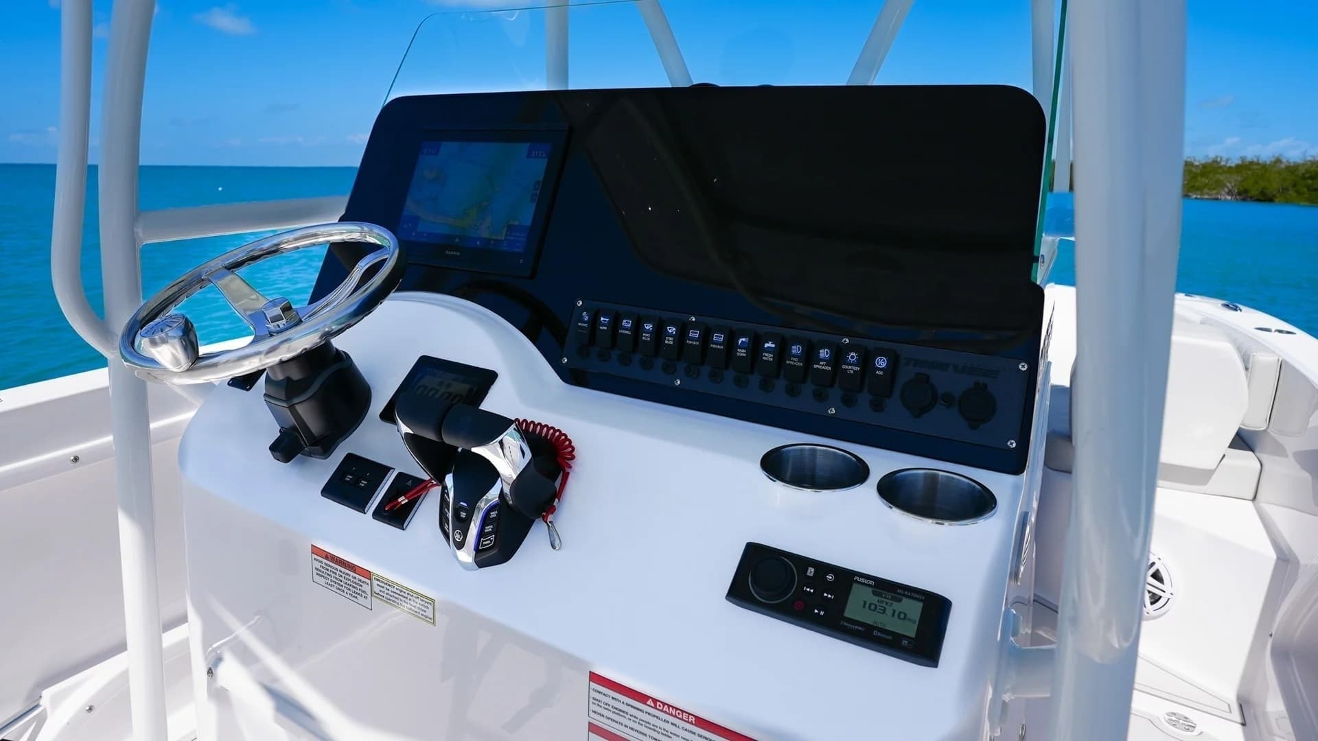2026 Twin Vee 240 GFX2 CC - Image 6