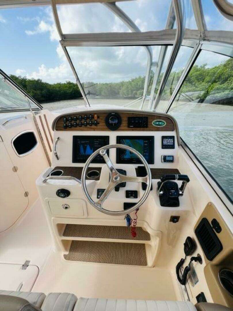 2014 Grady-White Freedom 335 - Image 39