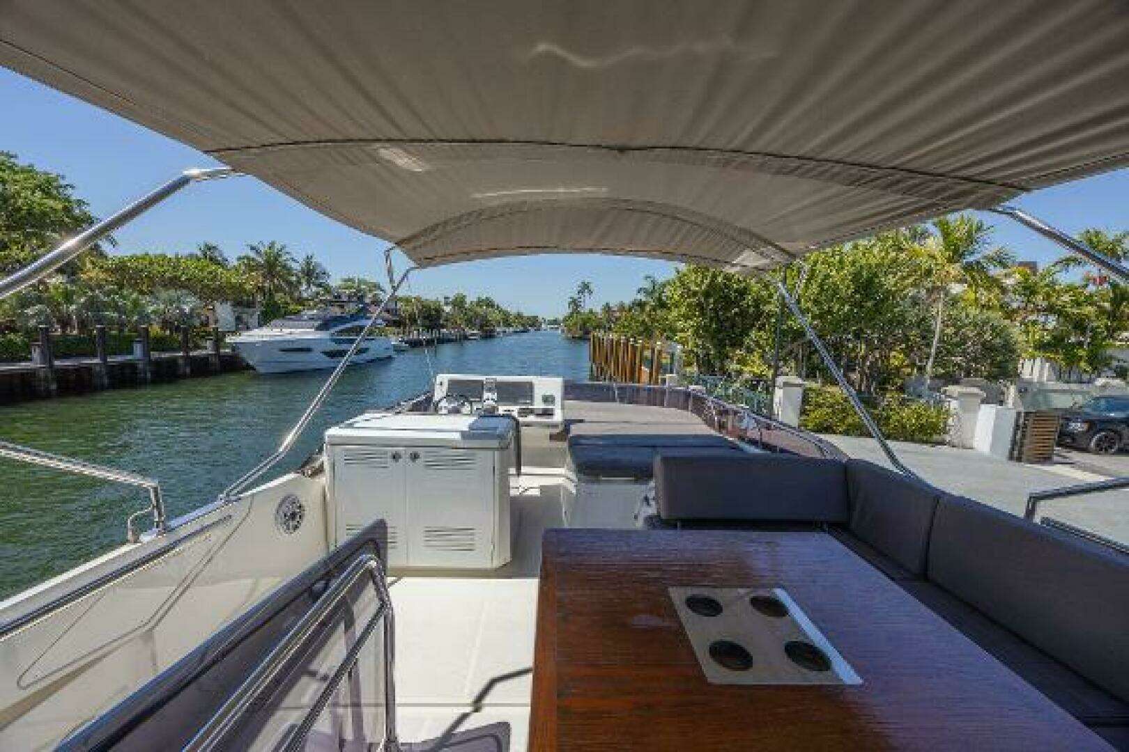 2018 Prestige 520 - Image 39