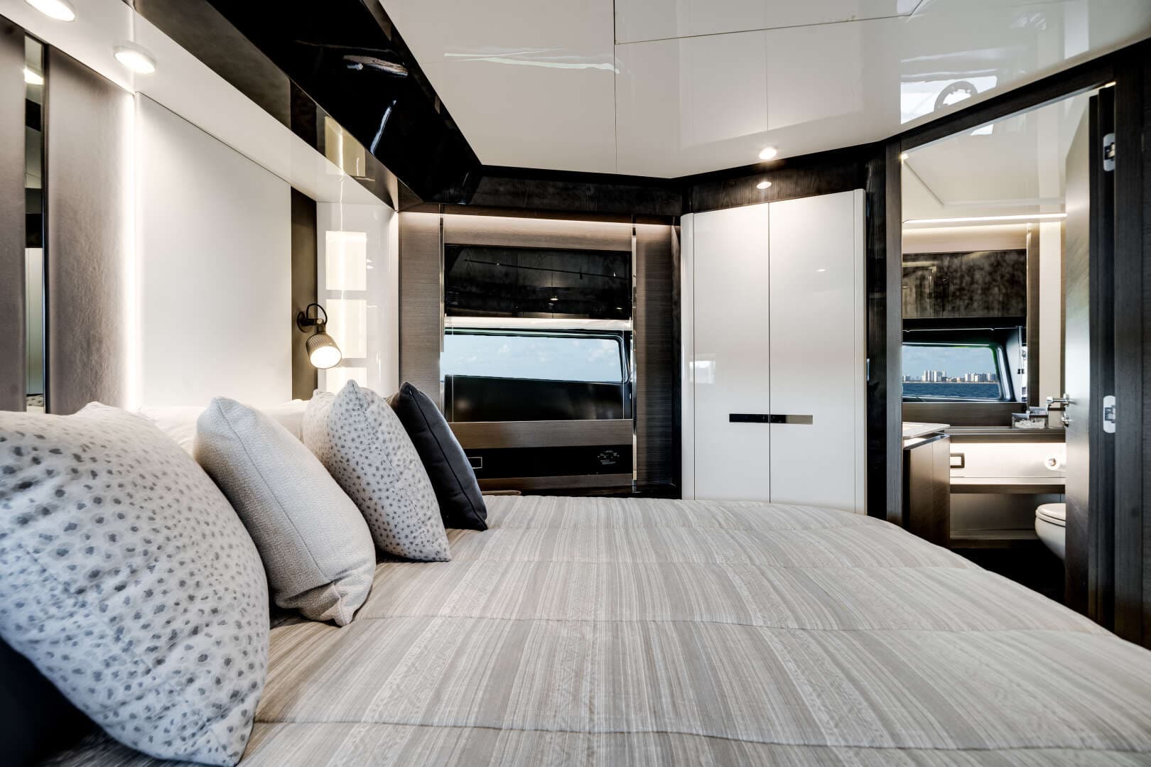 2020 Azimut S8 - Image 59