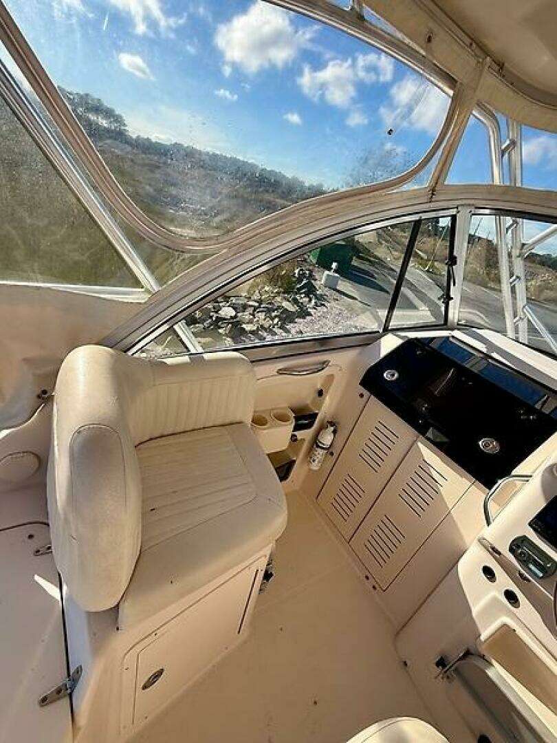 2007 Grady-White 305 Express - Image 22