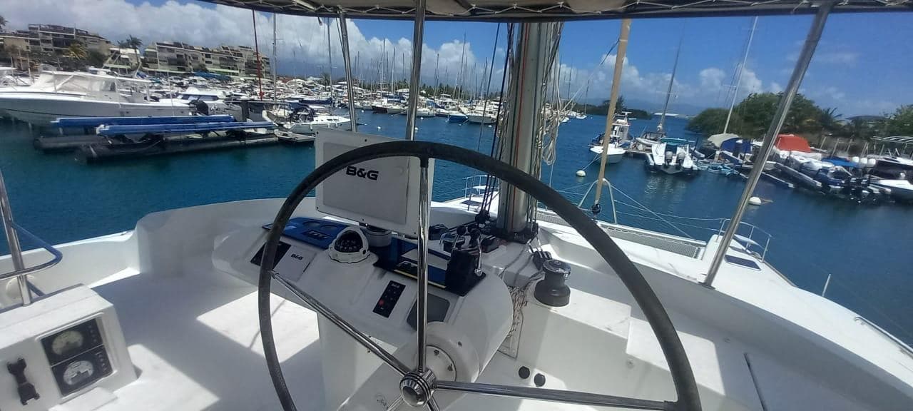 Lagoon 52